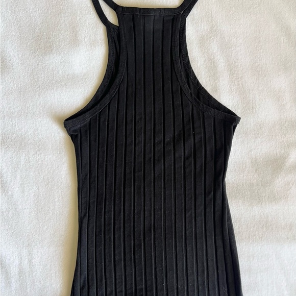 Black Ribbed Tank Top 🖤 - Picture 6 of 6